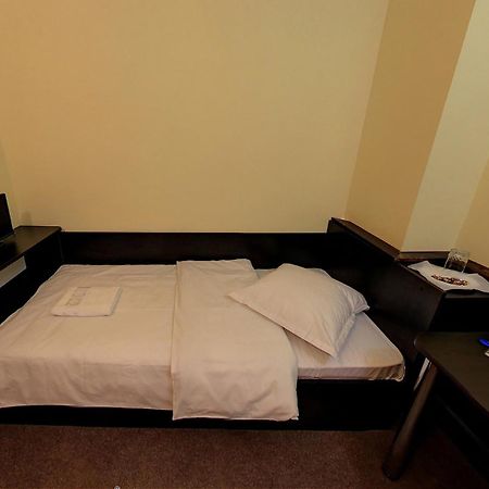 Casa Teilor Hotel Pitesti Bilik gambar