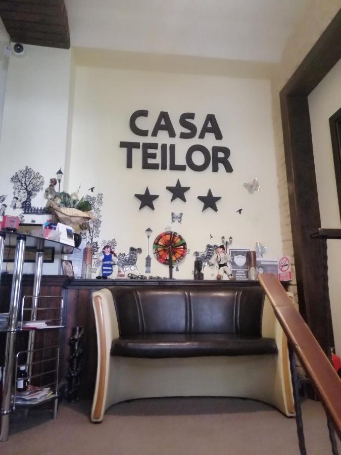 Casa Teilor Hotel Pitesti Luaran gambar